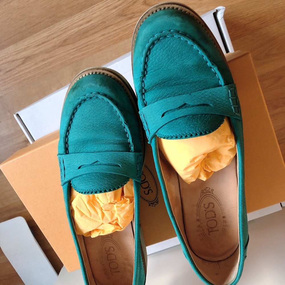 TOD’S Turquoise Loafers 39
